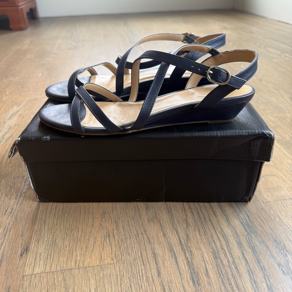 NWT Talbots Capri Leather Sandals - Picture 4 of 5